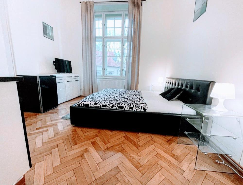 Appartamento Black & White Flat For 2 / Peaceful / Jewish Quarter